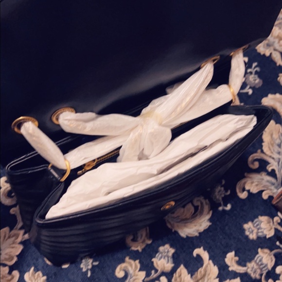 Authentic new Saint Lauren Loulou bag - Picture 6 of 11